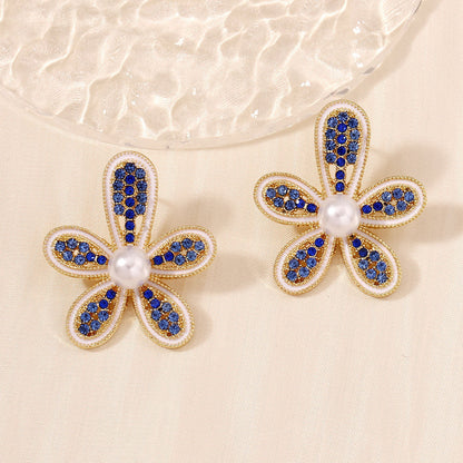 Charming Pearl Earring for Any Occasion