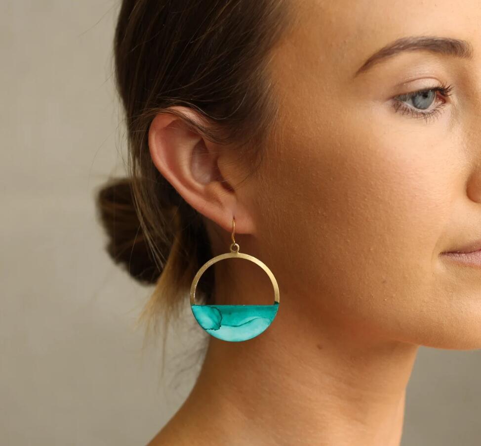 Elegant Gold Earring for Every Occasion