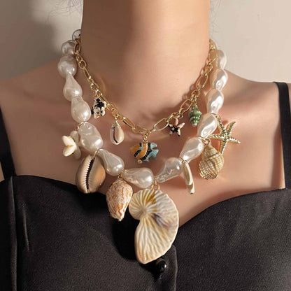 Beautiful Pearl Necklace with Unique Style