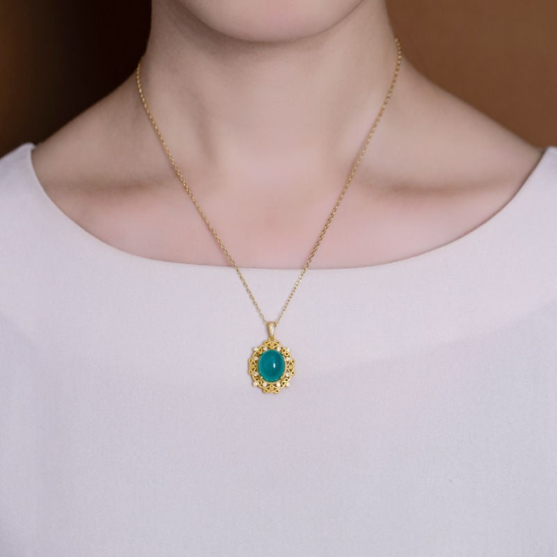 Charming Gold Necklace for Any Occasion