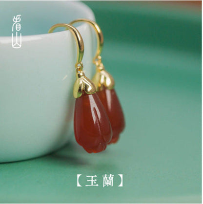 Charming Gold Piece for Any Occasion