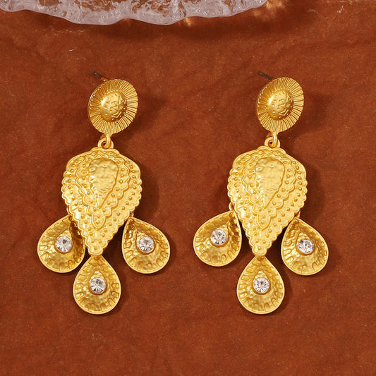 Charming Earring for Any Occasion