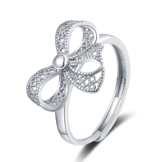 Classic Silver Ring with Timeless Appeal