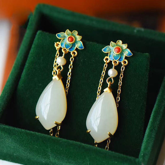 Elegant Silver Earring for Every Occasion