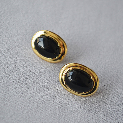Beautiful Gold Earring with Unique Style