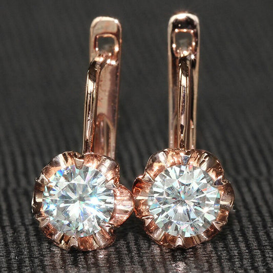 Romantic Gold Earring for Special Moments