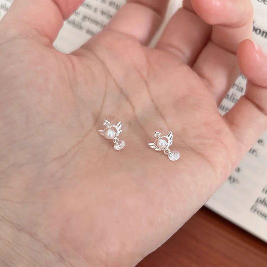 Charming Earring for Any Occasion