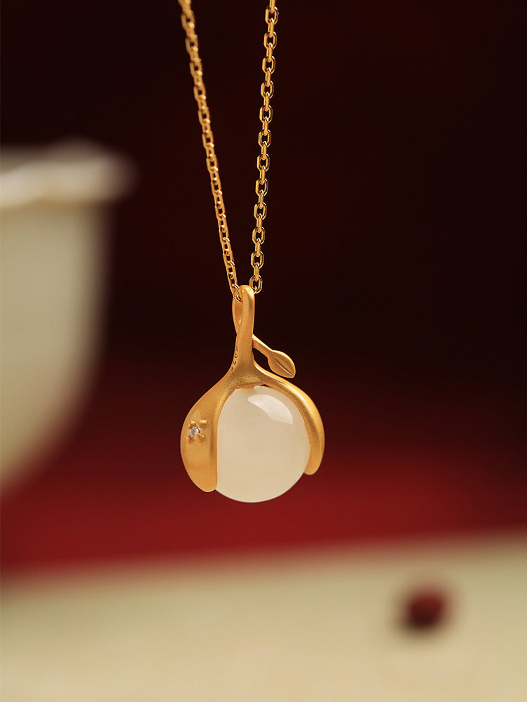 Beautiful Gold Necklace with Unique Style