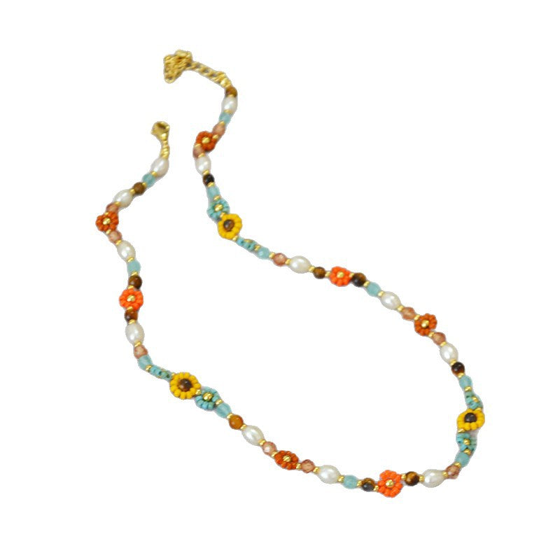 Classic Pearl Necklace with Timeless Appeal