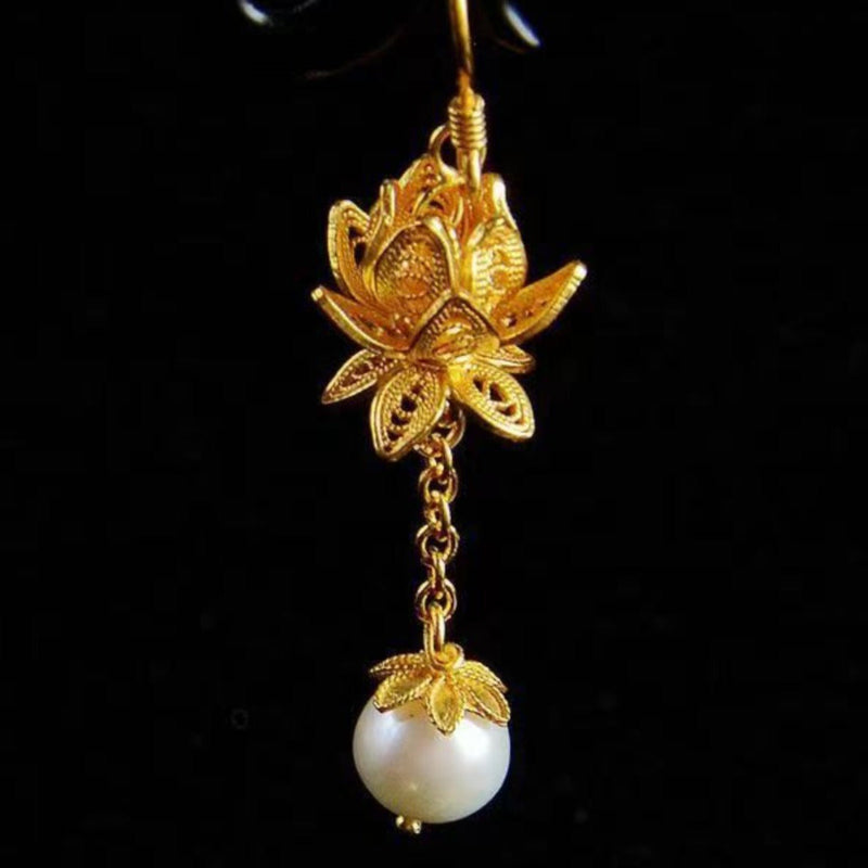 Romantic Pearl Earring for Special Moments