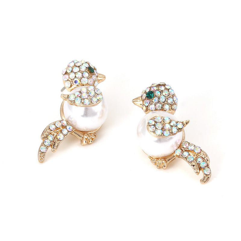 Classic Pearl Earring with Timeless Appeal
