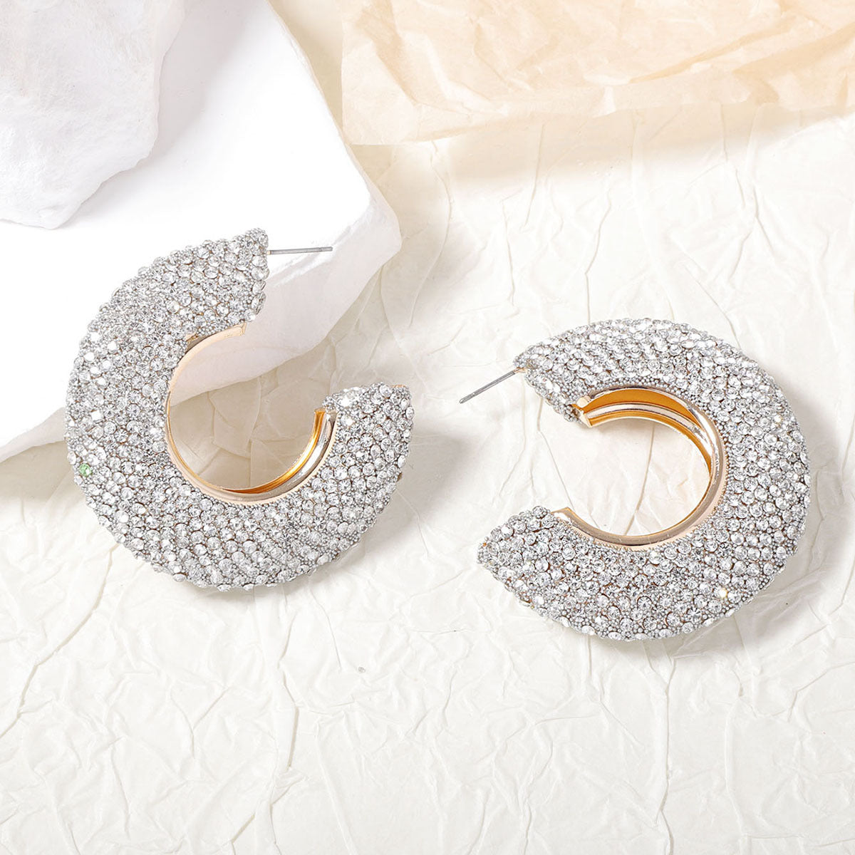Charming Earring for Any Occasion