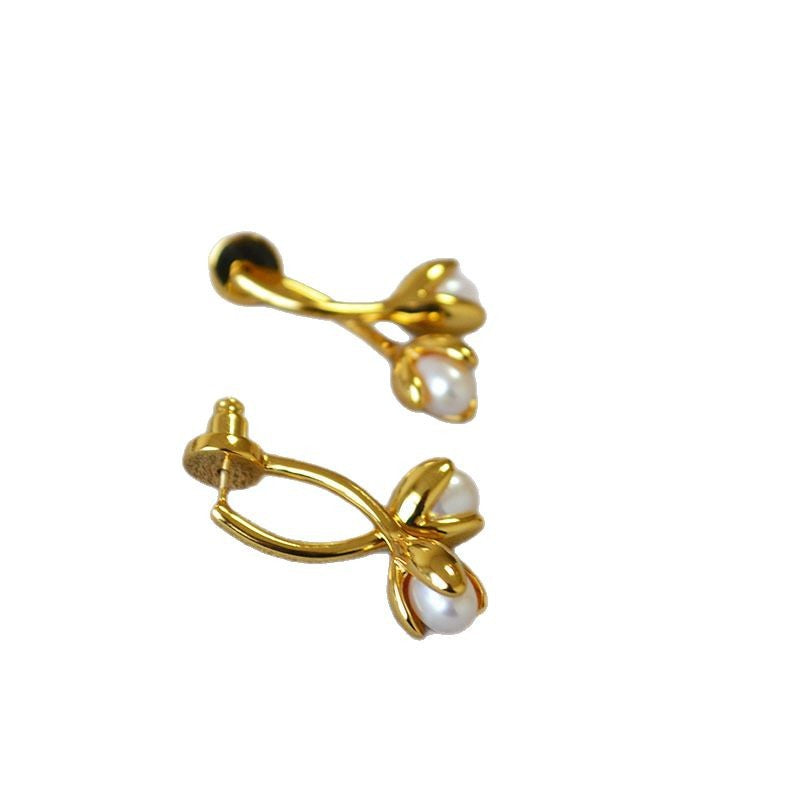 Charming Pearl Earring for Any Occasion