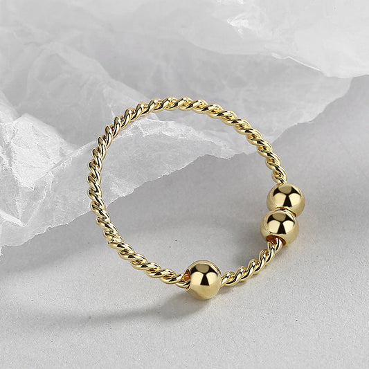 Classic Gold Ring with Timeless Appeal