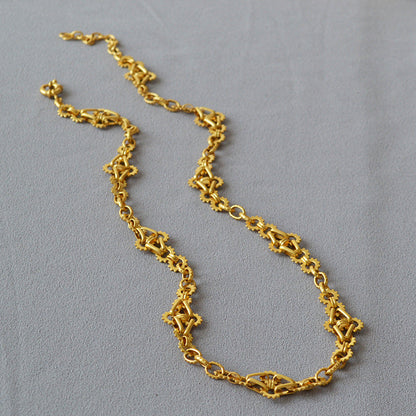 Beautiful Gold Necklace with Unique Style
