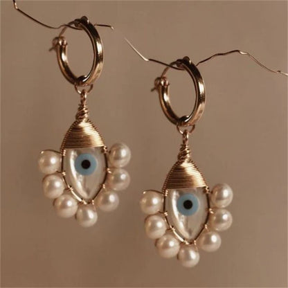 Beautiful Pearl Earring with Unique Style