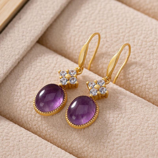 Classic Gold Earring with Timeless Appeal