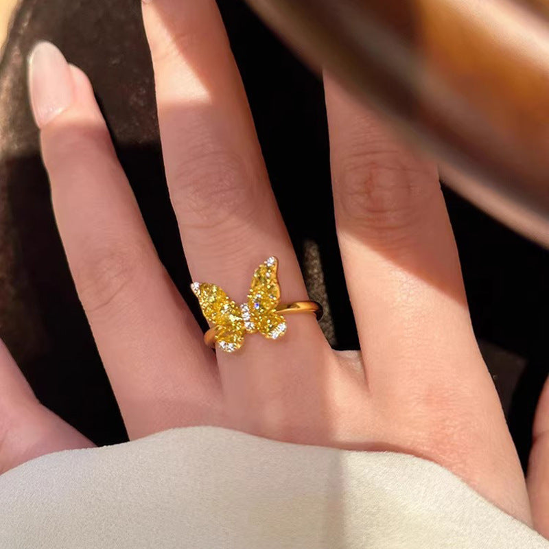 Beautiful Gold Ring with Unique Style