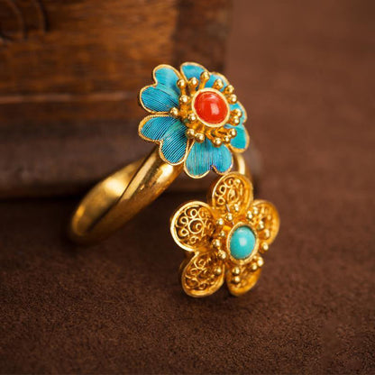 Beautiful Gold Ring with Unique Style
