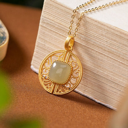 Beautiful Silver Necklace with Unique Style