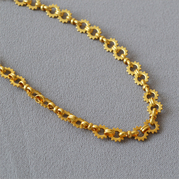 Beautiful Gold Necklace with Unique Style