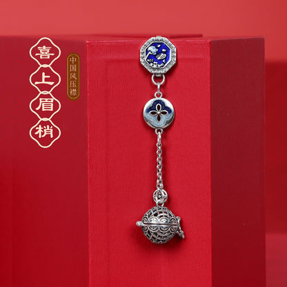 Classic Silver Piece with Timeless Appeal