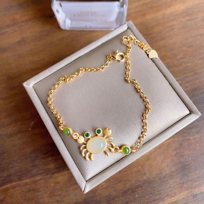 Classic Gold Bracelet with Timeless Appeal