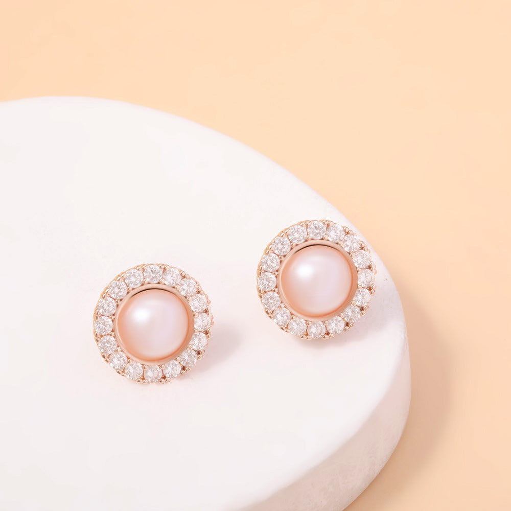 Classic Pearl Earring with Timeless Appeal