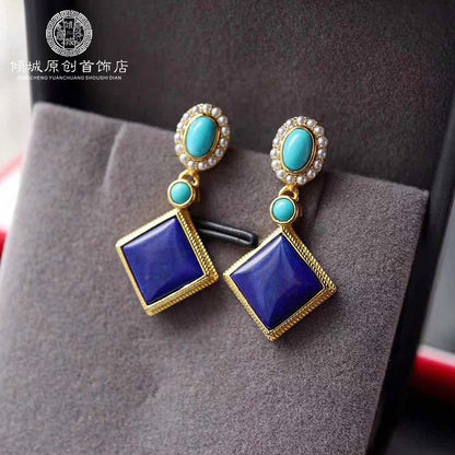 Beautiful Silver Earring with Unique Style
