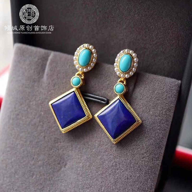 Beautiful Silver Earring with Unique Style