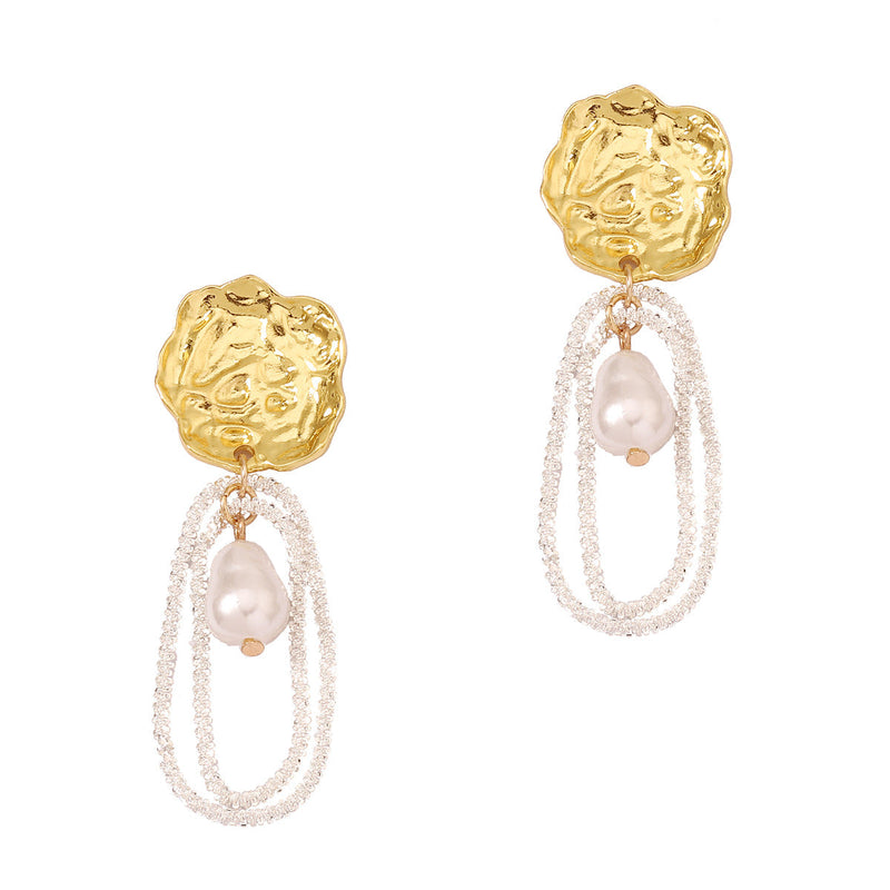 Romantic Pearl Earring for Special Moments
