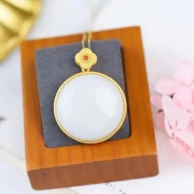 Beautiful Silver Pendant with Unique Style