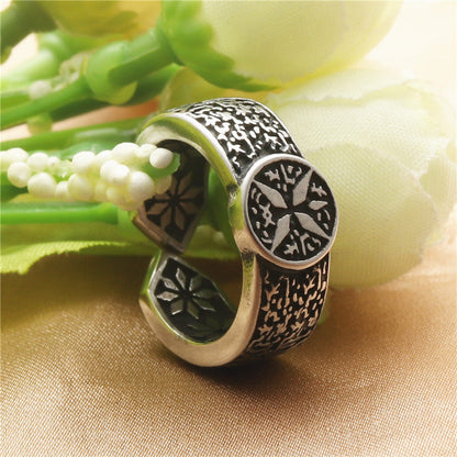 Beautiful Ring with Unique Style