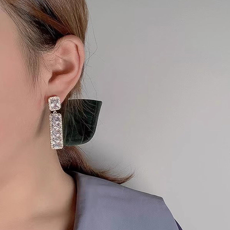 Beautiful Earring with Unique Style