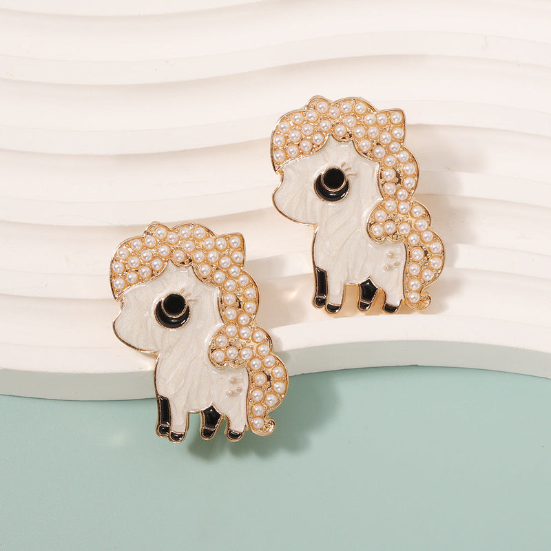 Classic Pearl Earring with Timeless Appeal