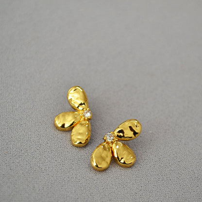 Beautiful Gold Earring with Unique Style