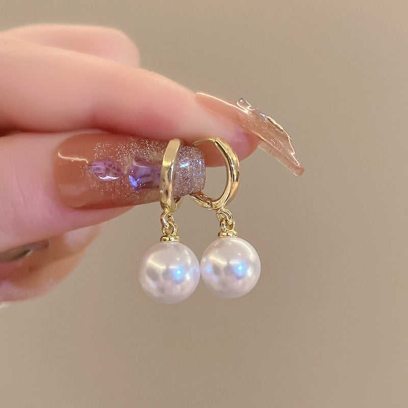 Charming Pearl Earring for Any Occasion