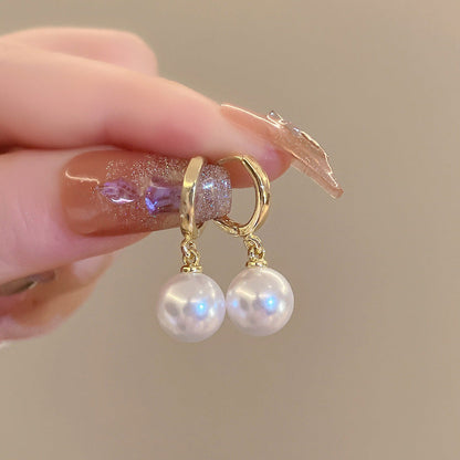 Charming Pearl Earring for Any Occasion