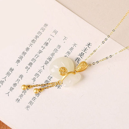 Beautiful Gold Necklace with Unique Style