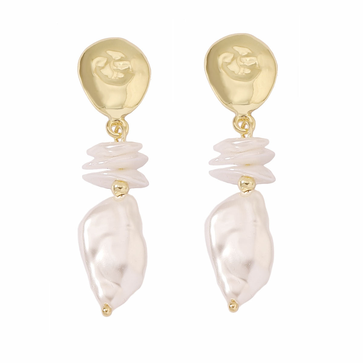 Charming Pearl Earring for Any Occasion