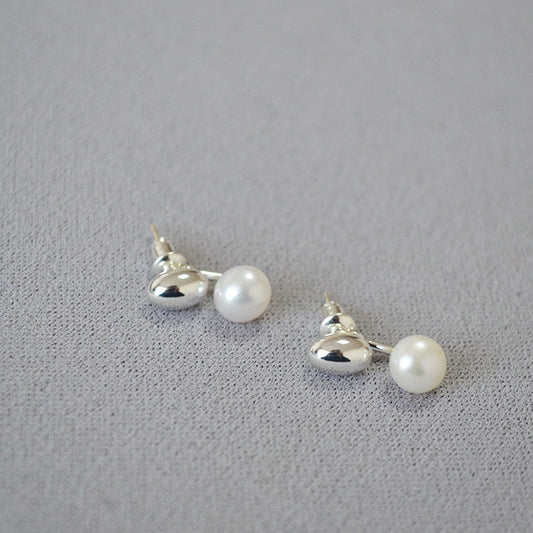 Beautiful Gold Earring with Unique Style