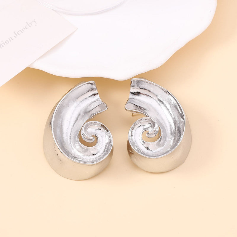 Beautiful Pearl Earring with Unique Style