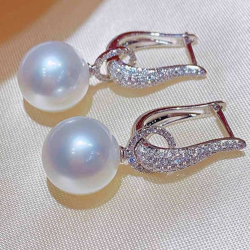 Delicate Artisan Pearl Earring