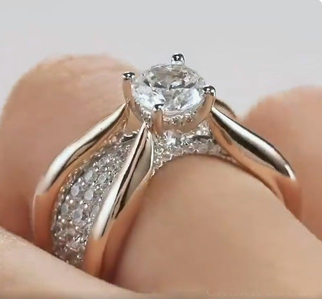 Beautiful Gold Ring with Unique Style