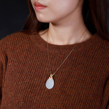 Beautiful Gold Necklace with Unique Style