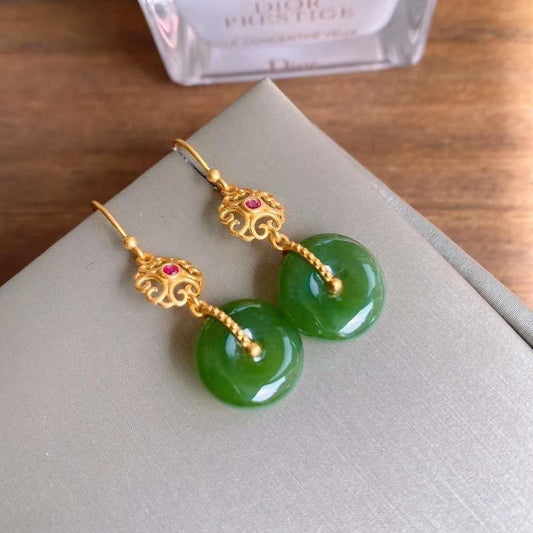 Elegant Silver Earring for Every Occasion