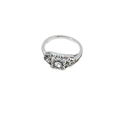 Charming Silver Ring for Any Occasion