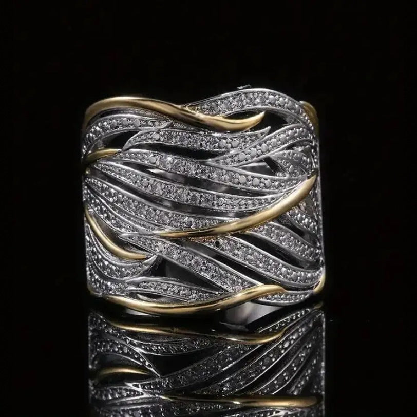 Classic Gold Bracelet with Timeless Appeal