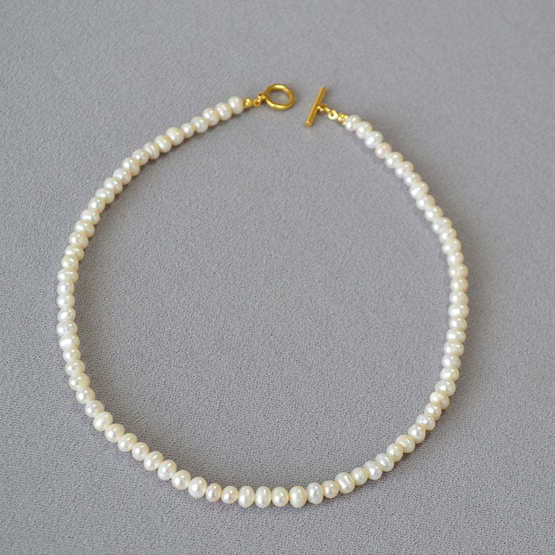Beautiful Pearl Necklace with Unique Style