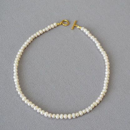 Beautiful Pearl Necklace with Unique Style